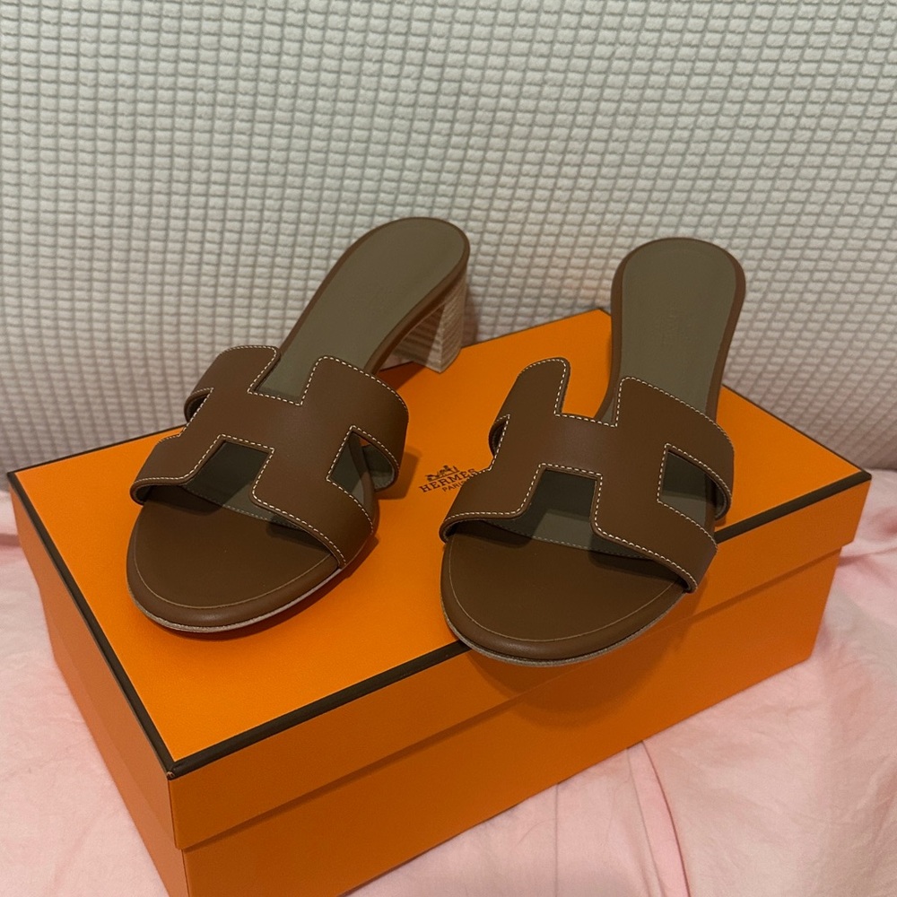 Hermes oasis sandals